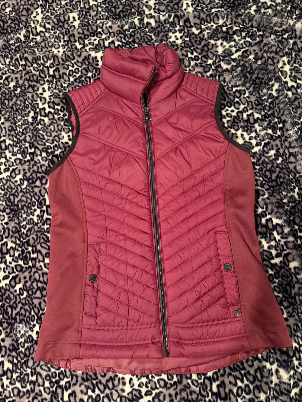 Women’s Michael Kors puffer vest - Burgundy - NEVER WORN